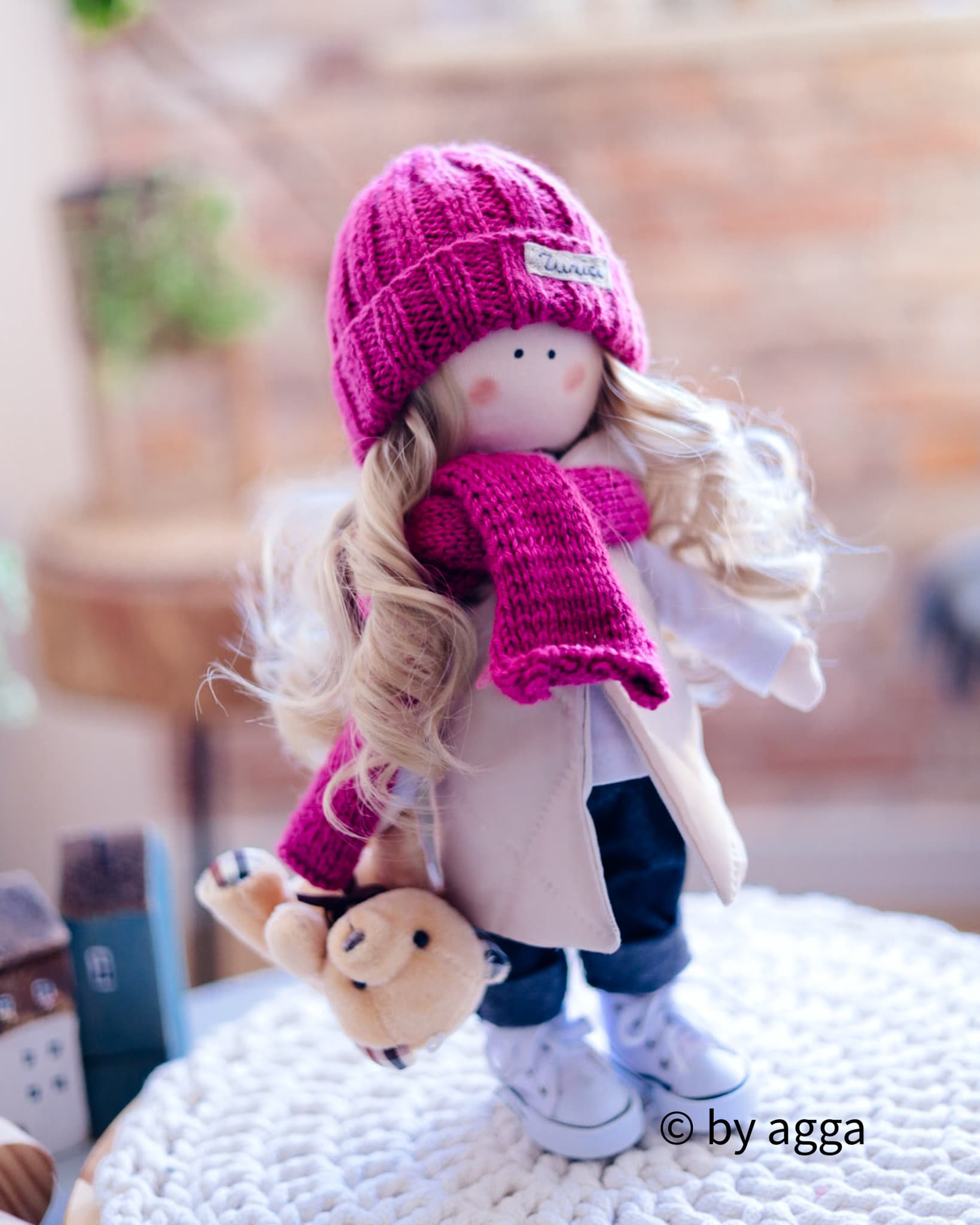 Martyna z misiem - Ręcznie szyta lalka byAgga
