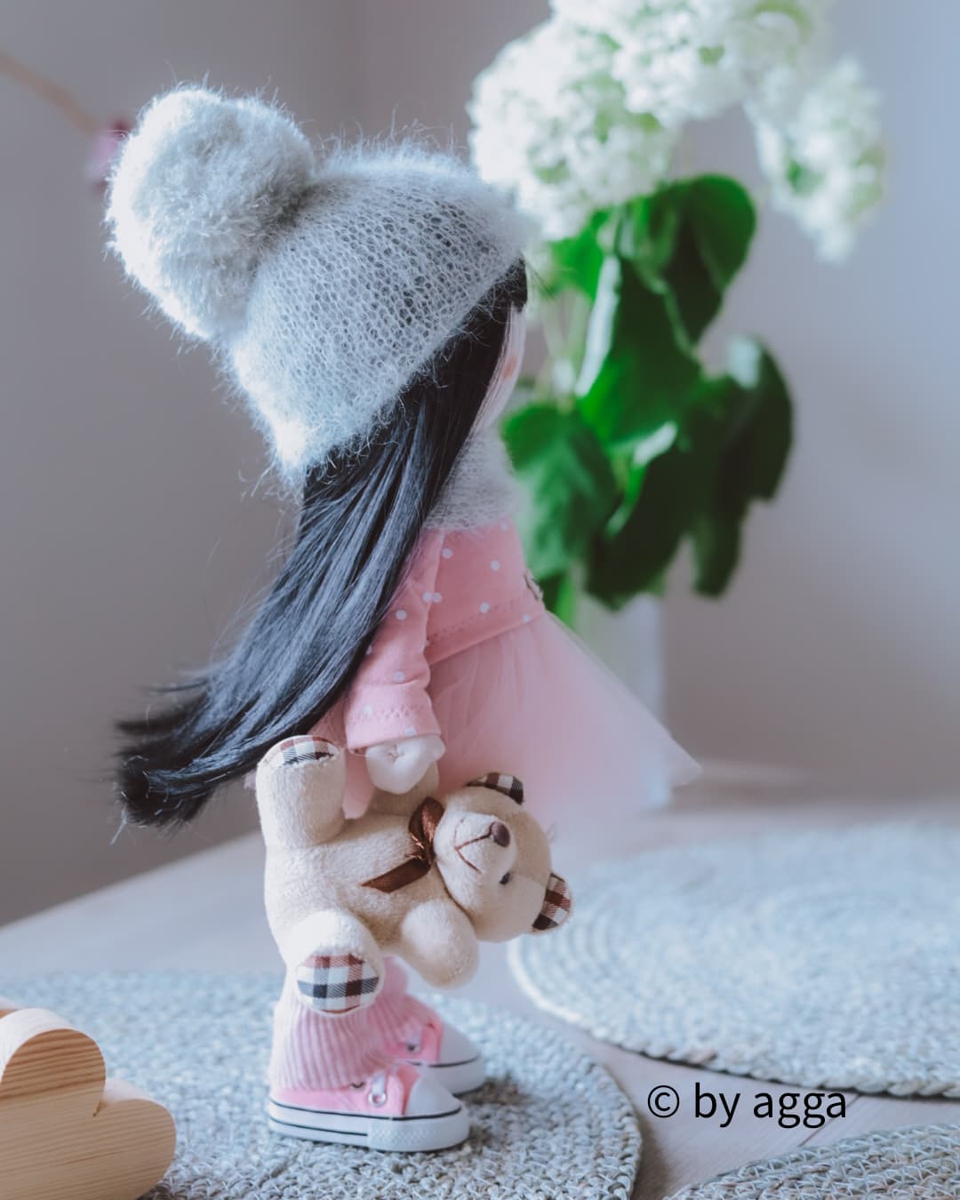 Dagmara z misiem - Jesienna lalka w ciepłych barwach