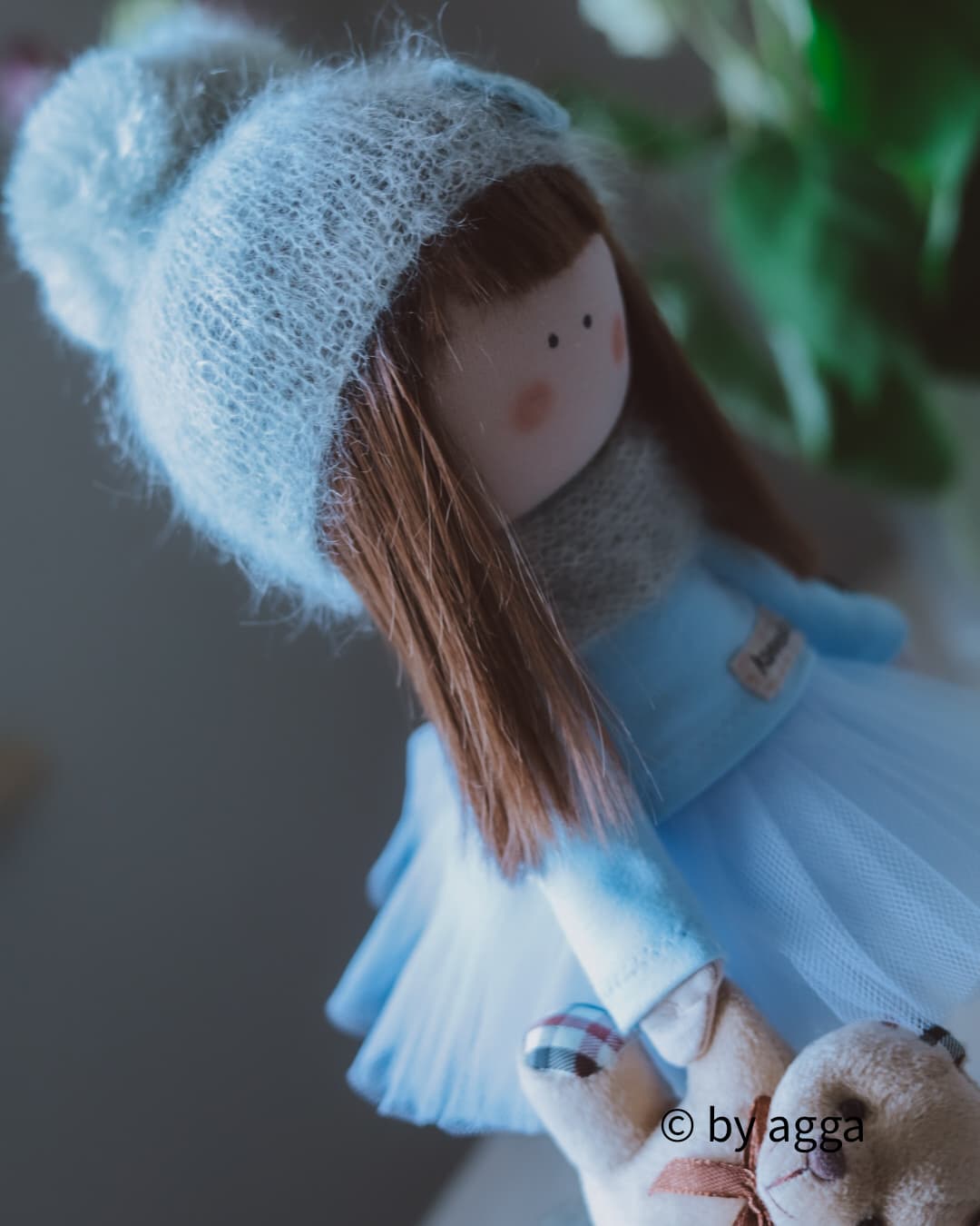 Kornelka z misiem - Czarująca wróżka z magiczną różdżką